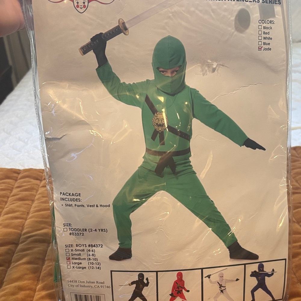 Emerald Warrior Ninja Costume for Kids 4 pieces.